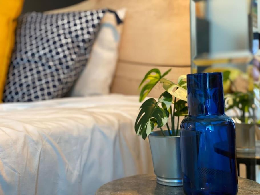 Art Marina Nad Rzeka Z Bezplatnym Parkingiem Apartment Вроцлав Екстериор снимка