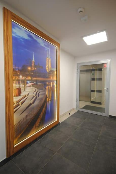Art Marina Nad Rzeka Z Bezplatnym Parkingiem Apartment Вроцлав Екстериор снимка